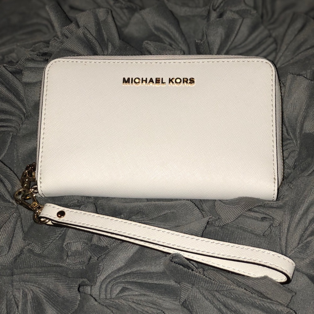 Michael Kors Mercer Smartphone Wristlet